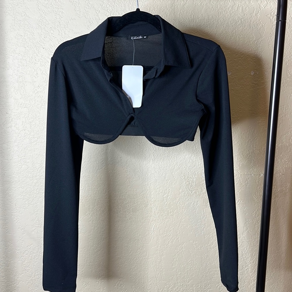Black crop top with underwire NWT size medium
